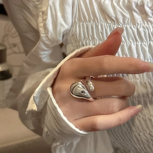 Bague ouverte goutte en argent S925 au fini poli miroir minimaliste pour femmes