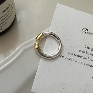 Bague ouverte en argent sterling S925 avec extrémités dorées et finition argentée