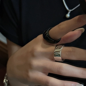 Minimalist wide black agate and silver stainless steel rings for a trendy unisex style