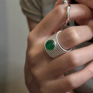 Vintage S925 sterling silver ring with oval green agate and woven rope texture band