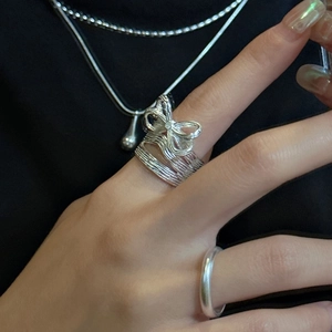 S925 sterling silver multi-layer bow ring with minimalist textured band design