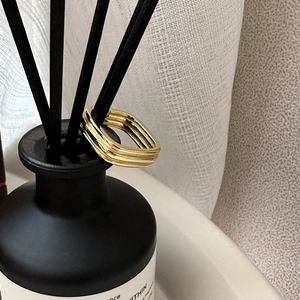 Minimalist S925 sterling silver multilayer square ring with a modern 18K gold finish
