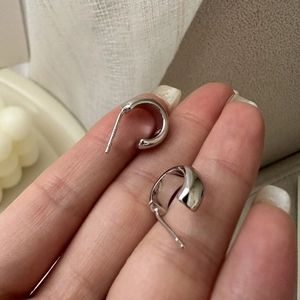 Minimalist 925 Sterling Silver C-Shaped Hoop Earrings For Women Korean Style Small Geometric Polished Stud Earrings Jewelry Gift