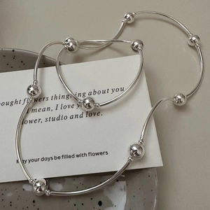 Minimalist S925 sterling silver triple beaded bracelet with polished metallic tubes