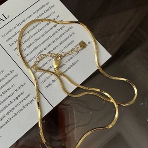 Minimalist S925 sterling silver square snake chain necklace in gold with heart charm