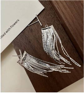 Detailed view of S925 sterling silver tassel earrings with elegant T-bar stud design