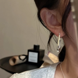 Minimalist S925 sterling silver geometric U-shaped hoop earrings for a modern look