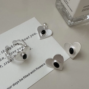 S925 sterling silver heart jewelry set with matte finish and black onyx stones