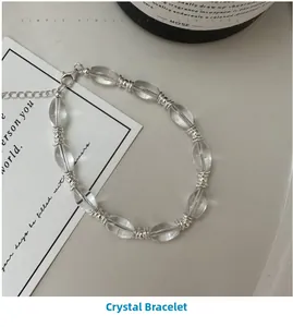 Vue détaillée du bracelet en cristal d'argent S925 avec fermoir mousqueton et extension