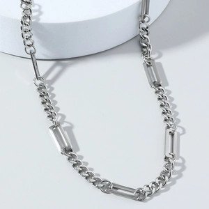 Collana geometrica da uomo argento con moderno design a giunzione industriale