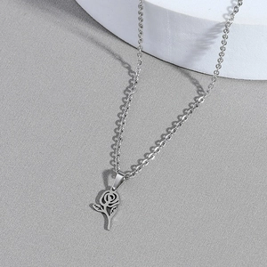 Hollow rose pendant necklace in silver stainless steel with minimalist O-chain style