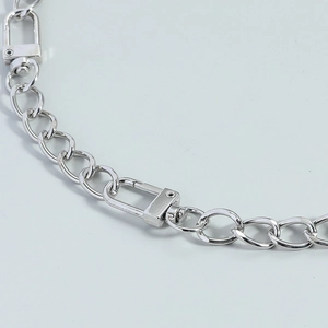 Collana a catena in acciaio inossidabile argento con maglie geometriche lucide