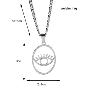 Détail du pendentif Œil d'Horus avec dimensions 3x2,1 cm et chaîne torsadée de 55+5 cm