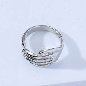 Bague câlin en argent sterling S925 avec mains de squelette réalistes et fini poli