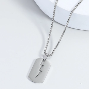 Collana da uomo con pendente a piastrina fulmine in acciaio inossidabile e catena silver