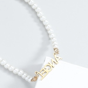 Collier de perles d'eau douce baroques avec pendentif lettre ANGEL dorée pour hommes et femmes