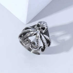Vintage gothic octopus skull ring for men with detailed tentacles and oxidized finish