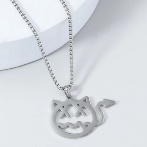 Collier avec pendentif petit diable en argent poli et chaîne en acier inoxydable homme