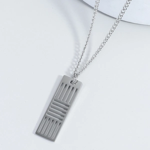 Collier hiphop avec pendentif rectangulaire creux en acier titane au design géométrique