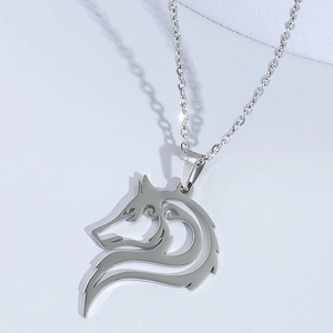 Minimalist stainless steel wolf head pendant necklace with hollow design and link chain