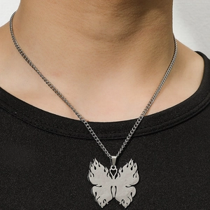 Collier avec pendentif papillon et flamme en acier titane pour hommes et femmes, argent