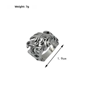 Detail view of vintage silver dragon ring showing 1.9cm diameter and 7g weight