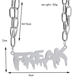 Détails du collier double couche de 55g avec pendentif FREAK de taille 6x2cm