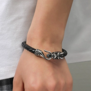 Bracciale punk da uomo in pelle intrecciata con chiusura a testa di drago in argento