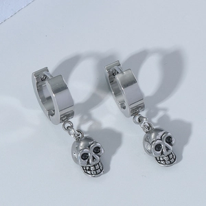 Retro hip-hop skull hoop earrings in silver metal with black eye accents punk style
