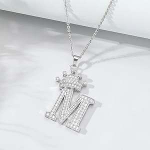 Hip Hop Alloy Rhinestone Crown Letter M Pendant Necklace Iced Out O-Chain Necklace For Men Women Fashion Jewelry Gift