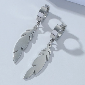 Boucles d'oreilles créoles avec pendentif plume en acier inoxydable poli pour homme