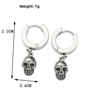 Detailed view of hip hop skull earrings with measurements in 2.5cm length and 7g weight