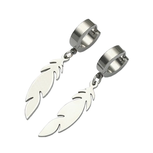 Boucles d'oreilles anneaux avec pendentif plume en acier inoxydable de style punk hip-hop
