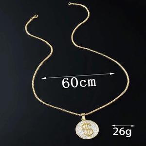 Dettaglio della collana hip hop oro con ciondolo dollaro e zirconi 60cm 26g