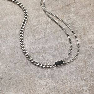 Collier Chaîne Cubaine Double Couche en Acier Inoxydable Pendentif Carré Strass Noir Géométrique Punk Hip Hop Bijoux