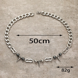 Collier punk gothique avec pointes en métal et maillons cubains, longueur 50 cm