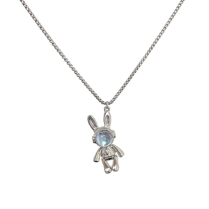 Collier lapin mécanique en pierre de lune avec chaîne argentée et pendentif bleu