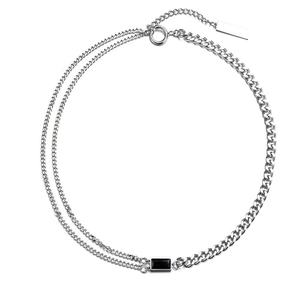 Collier double épaisseur en acier inoxydable avec pendentif carré en pierre noire