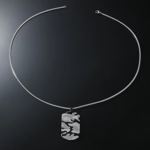 Men's rectangular camo pendant necklace in black titanium steel with a silver box chain