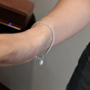 Bracelet minimaliste en argent sterling S925 avec chaîne torsadée et pendentif perle