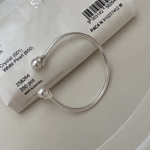 Minimalist S925 sterling silver C-shaped cuff bracelet with elegant white pearls