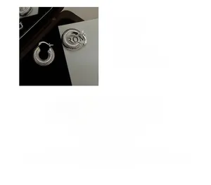 Detailed view of S925 sterling silver hoop earrings featuring spiral texture design