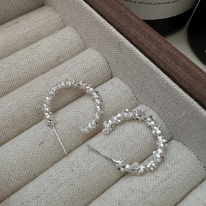 Minimalist 925 Sterling Silver C-Shaped Hoop Earrings For Women Irregular Hammered Texture Crushed Silver Geometric Jewelry