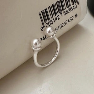 Minimalist S925 sterling silver open ring featuring double pearls in a U-shaped design