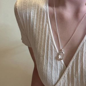 Minimalist S925 silver long O-chain necklace with an irregular organic oval pendant