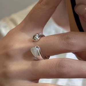 Minimalist S925 sterling silver adjustable ring with white shell teardrop detail