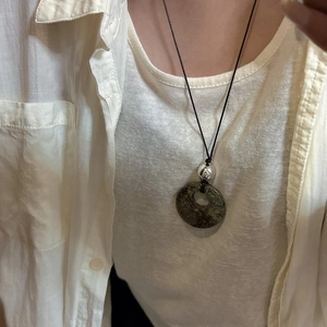 Collier long en argent S925 avec pendentif beignet en pierre naturelle verte et cordon