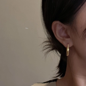 Minimalist S925 sterling silver geometric water drop earrings with high polish gold finish
