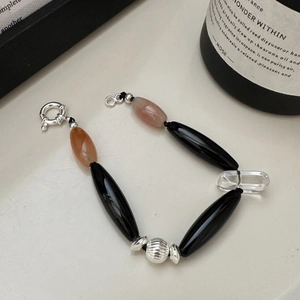 Bracciale fatto a mano in argento S925 con perle di onice nera e corniola