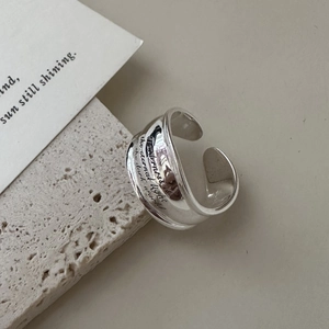 Minimalist S925 sterling silver open ring with wavy texture and engraved lettering